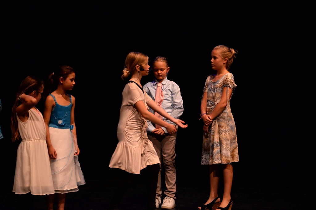 ../Images/Musical Nanny de Vries 196.jpg